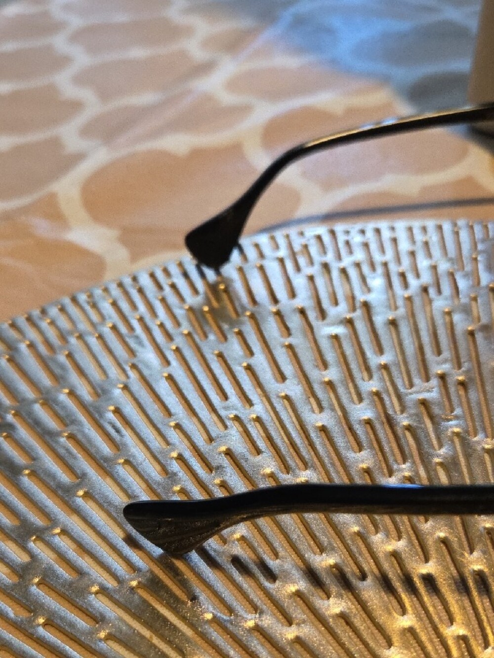 Gucci Black Women's Square Sunglasses with Gold Accents - Picture 3 of 9